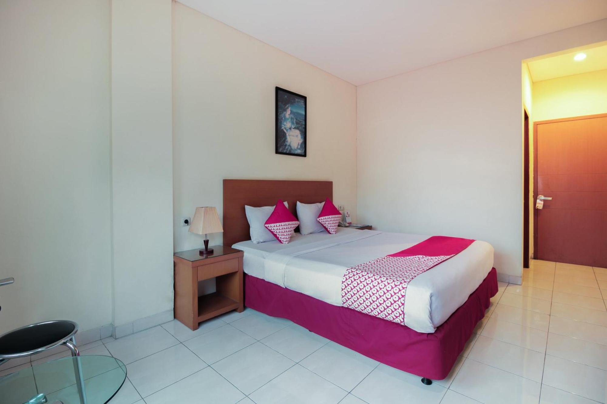 Capital O Galaxy Inn Bandung Extérieur photo