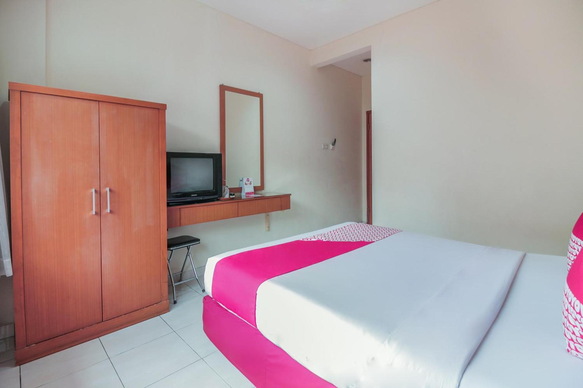 Capital O Galaxy Inn Bandung Extérieur photo