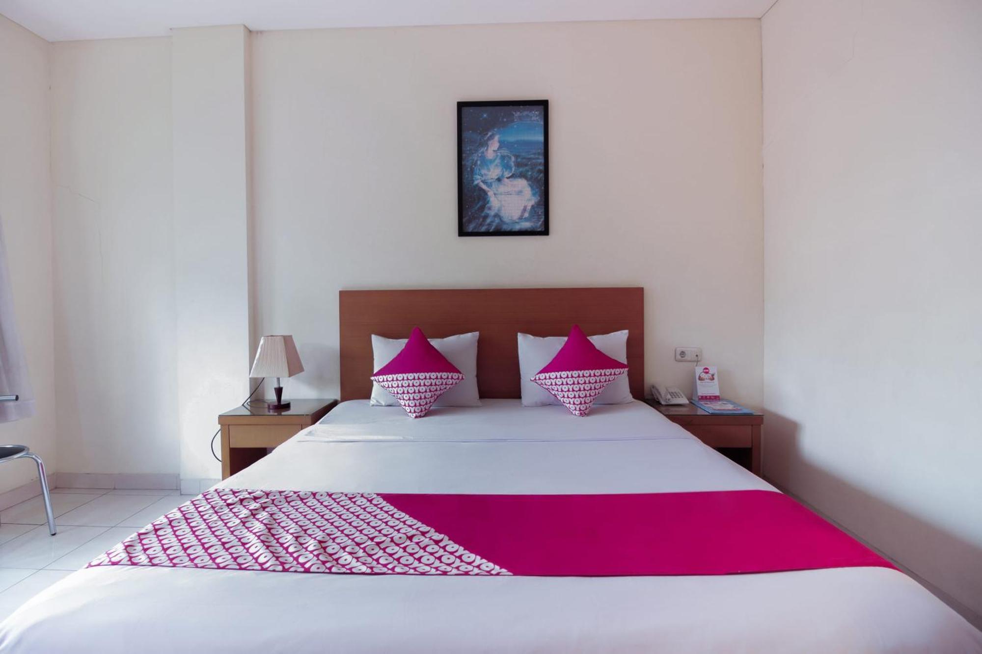 Capital O Galaxy Inn Bandung Extérieur photo