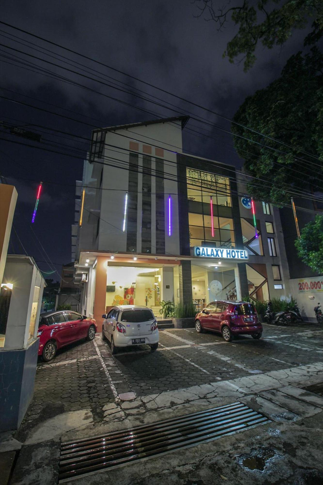 Capital O Galaxy Inn Bandung Extérieur photo
