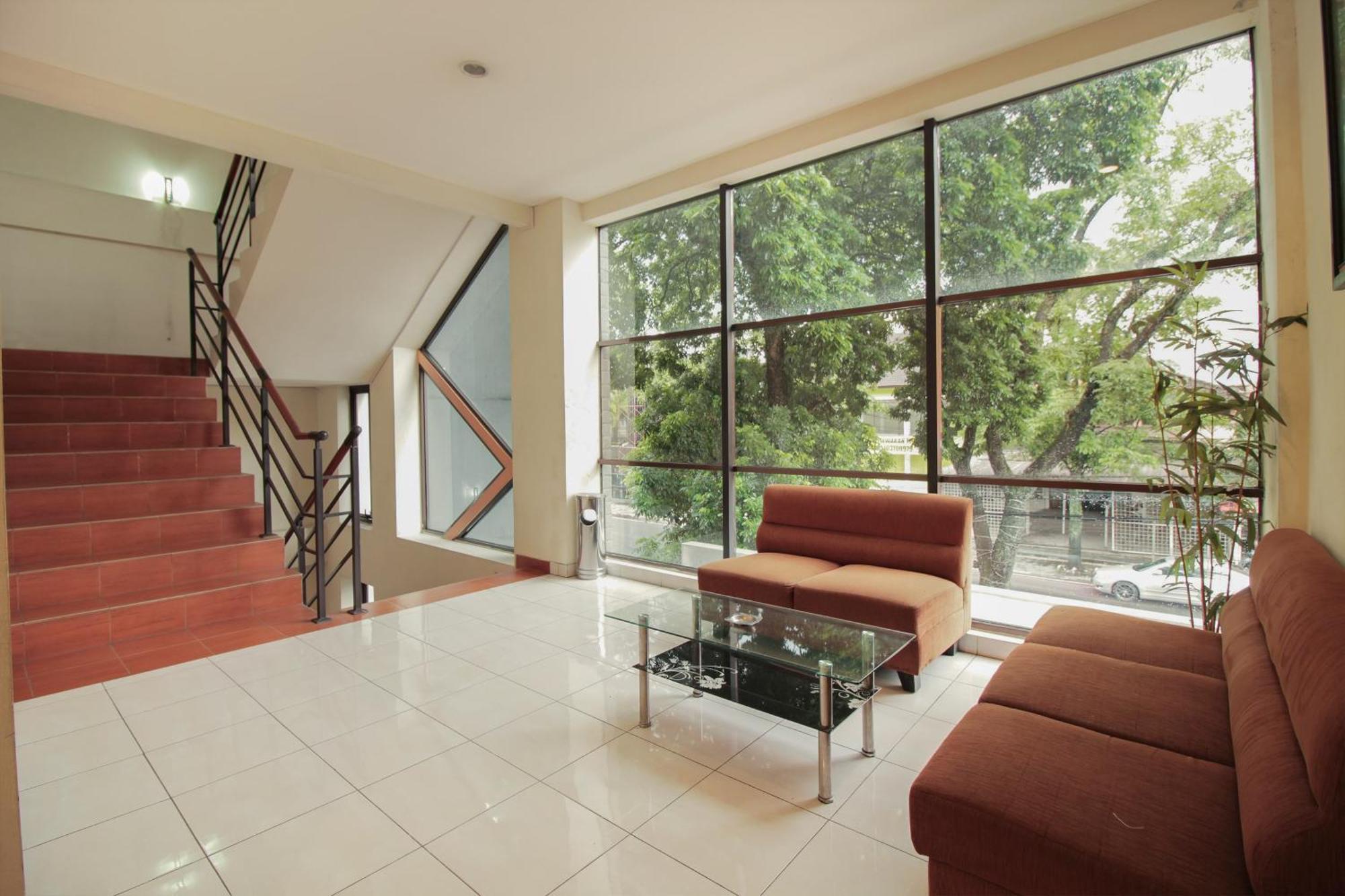 Capital O Galaxy Inn Bandung Extérieur photo