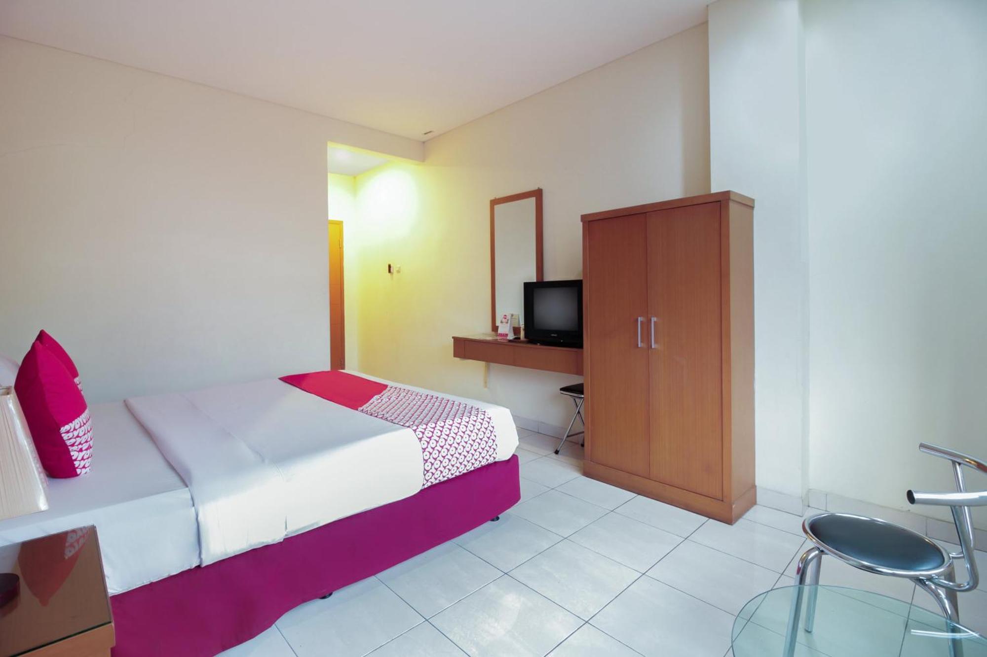 Capital O Galaxy Inn Bandung Extérieur photo