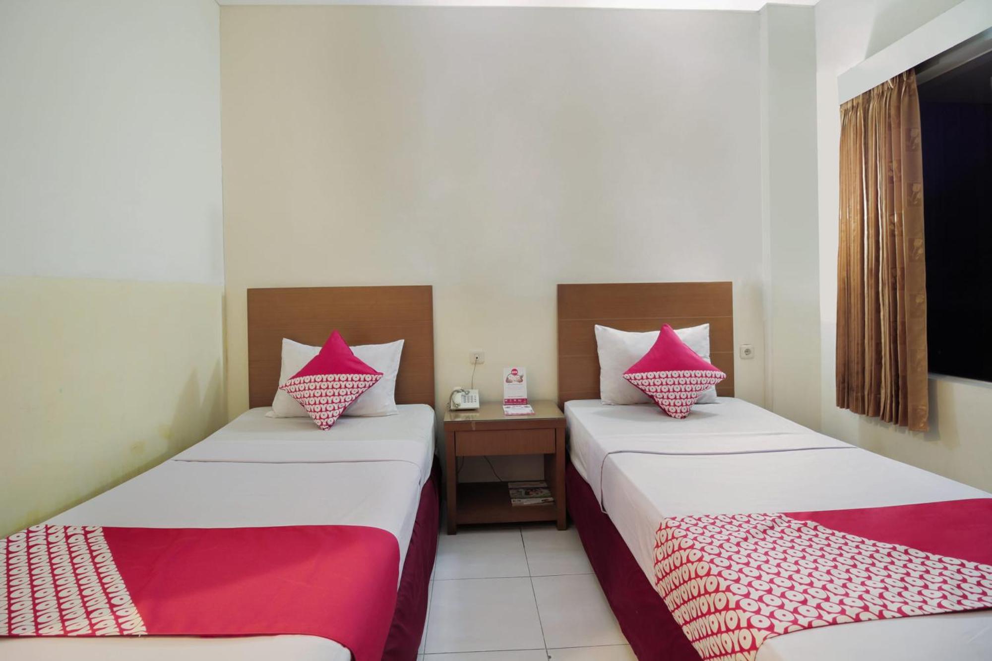 Capital O Galaxy Inn Bandung Extérieur photo