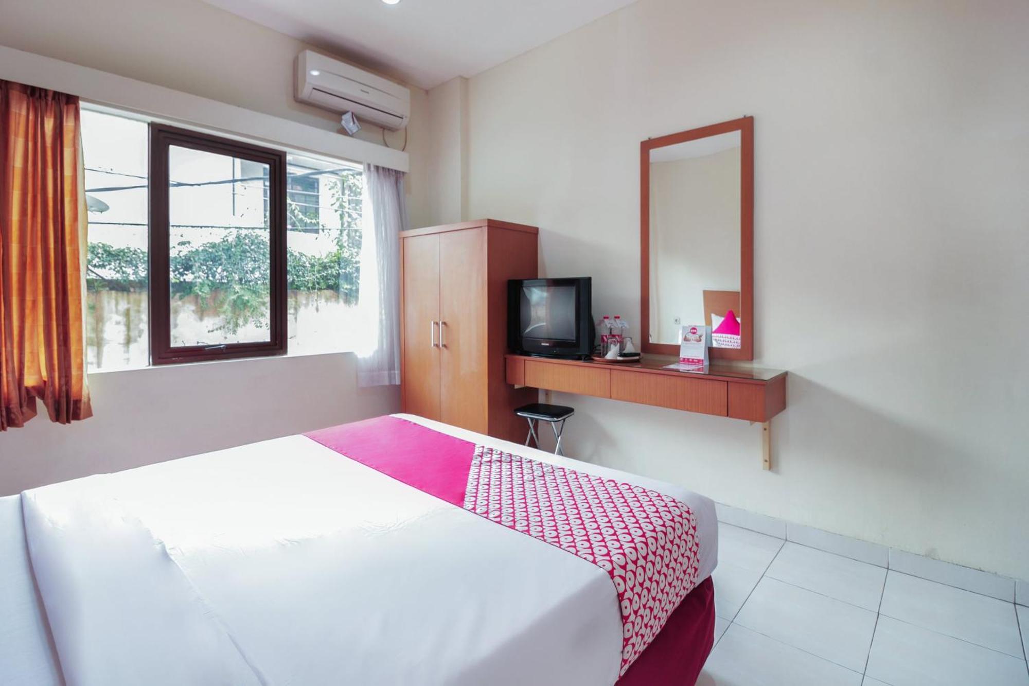 Capital O Galaxy Inn Bandung Extérieur photo