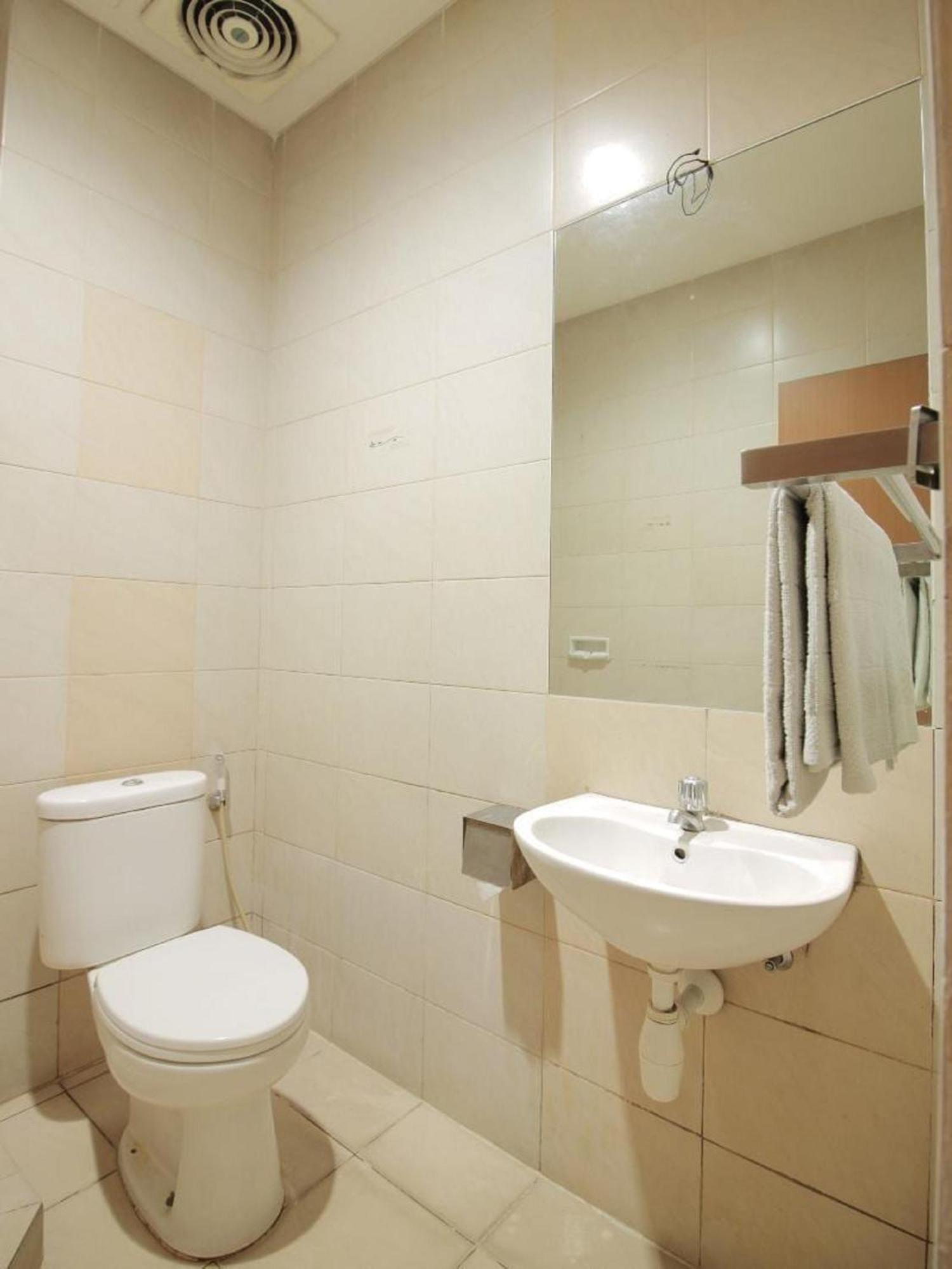 Capital O Galaxy Inn Bandung Extérieur photo